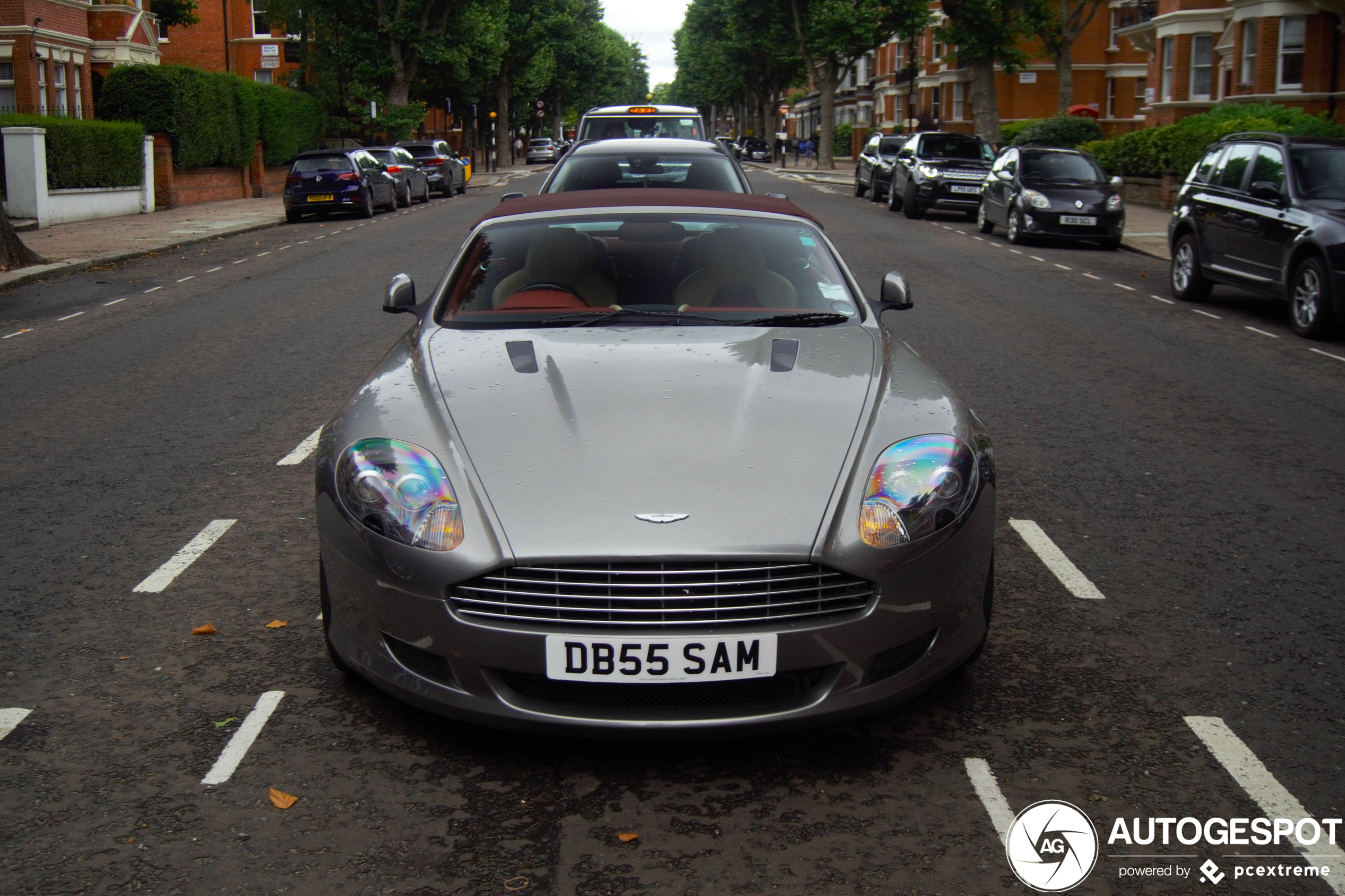 Aston Martin DB9 Volante