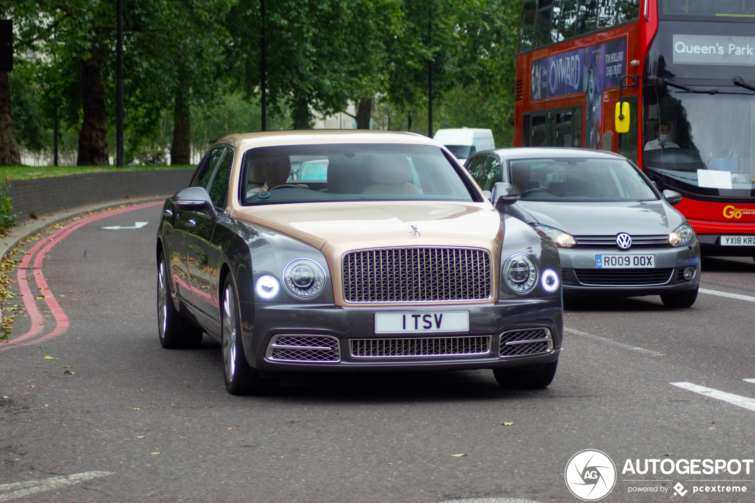 Bentley Mulsanne EWB 2016