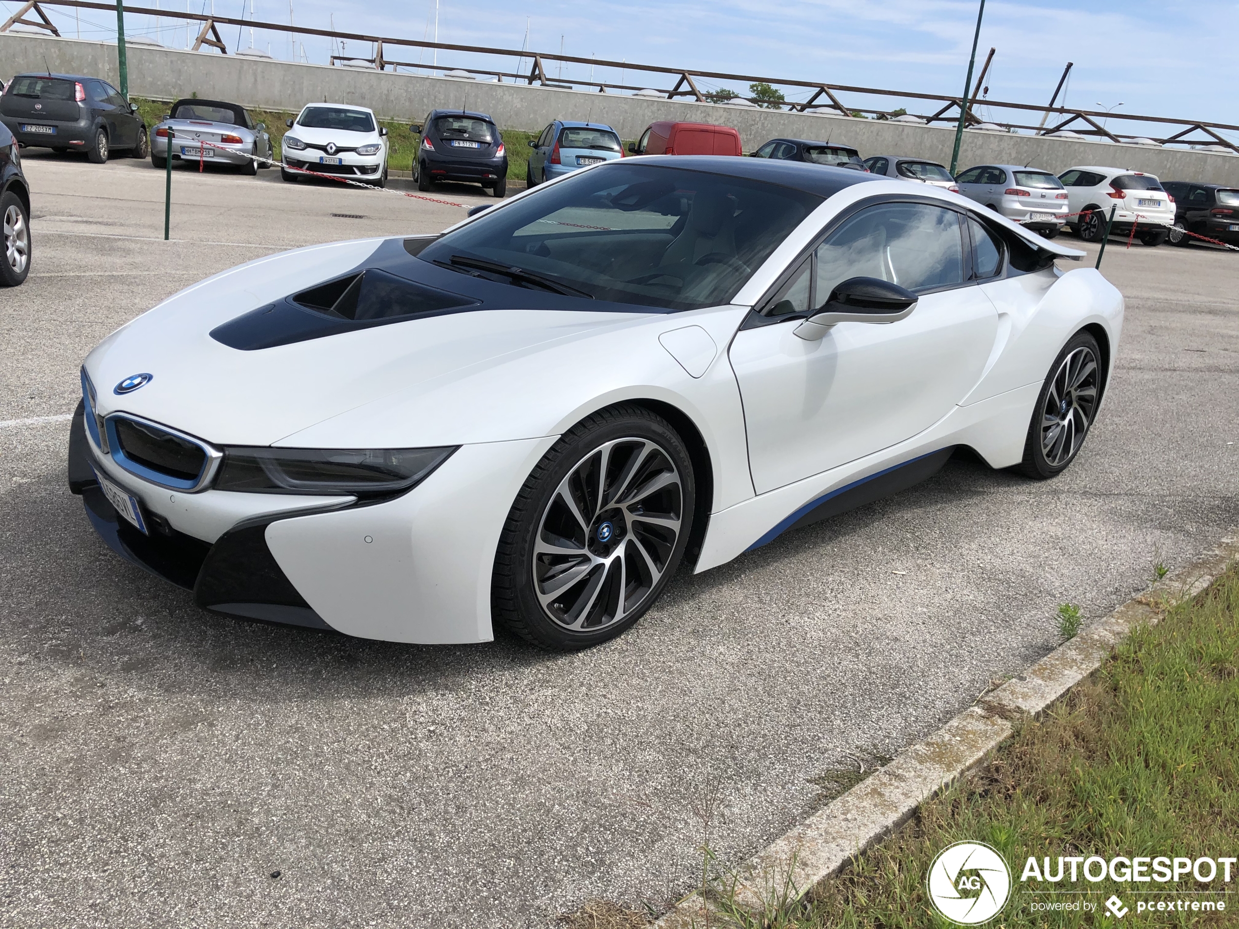 BMW i8