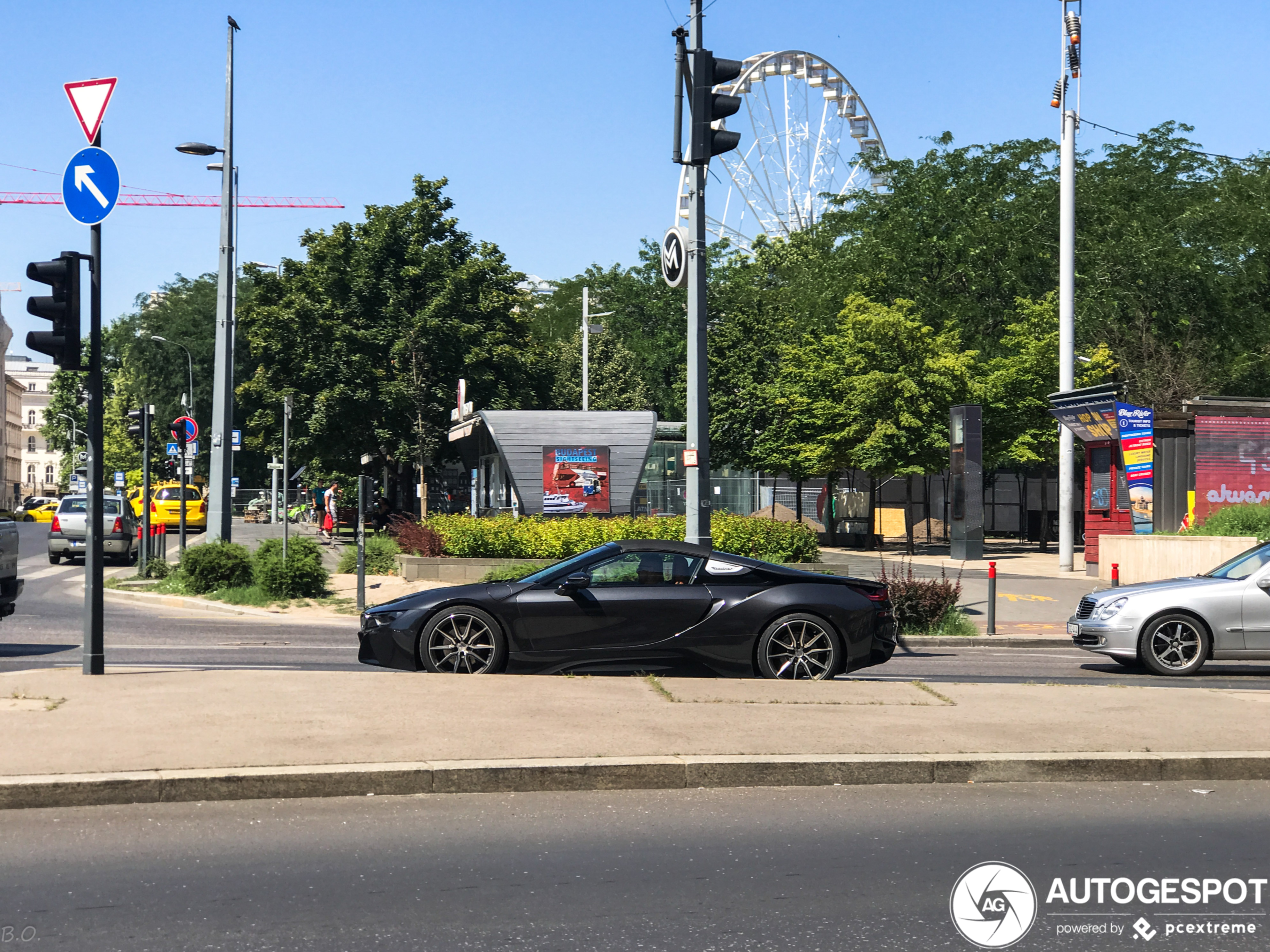 BMW i8 Roadster