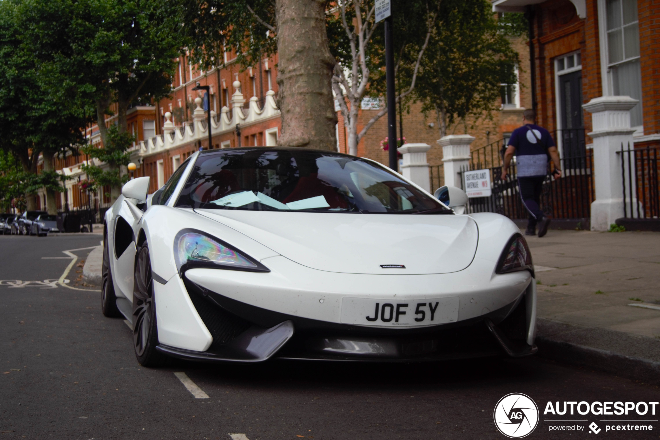 McLaren 570GT