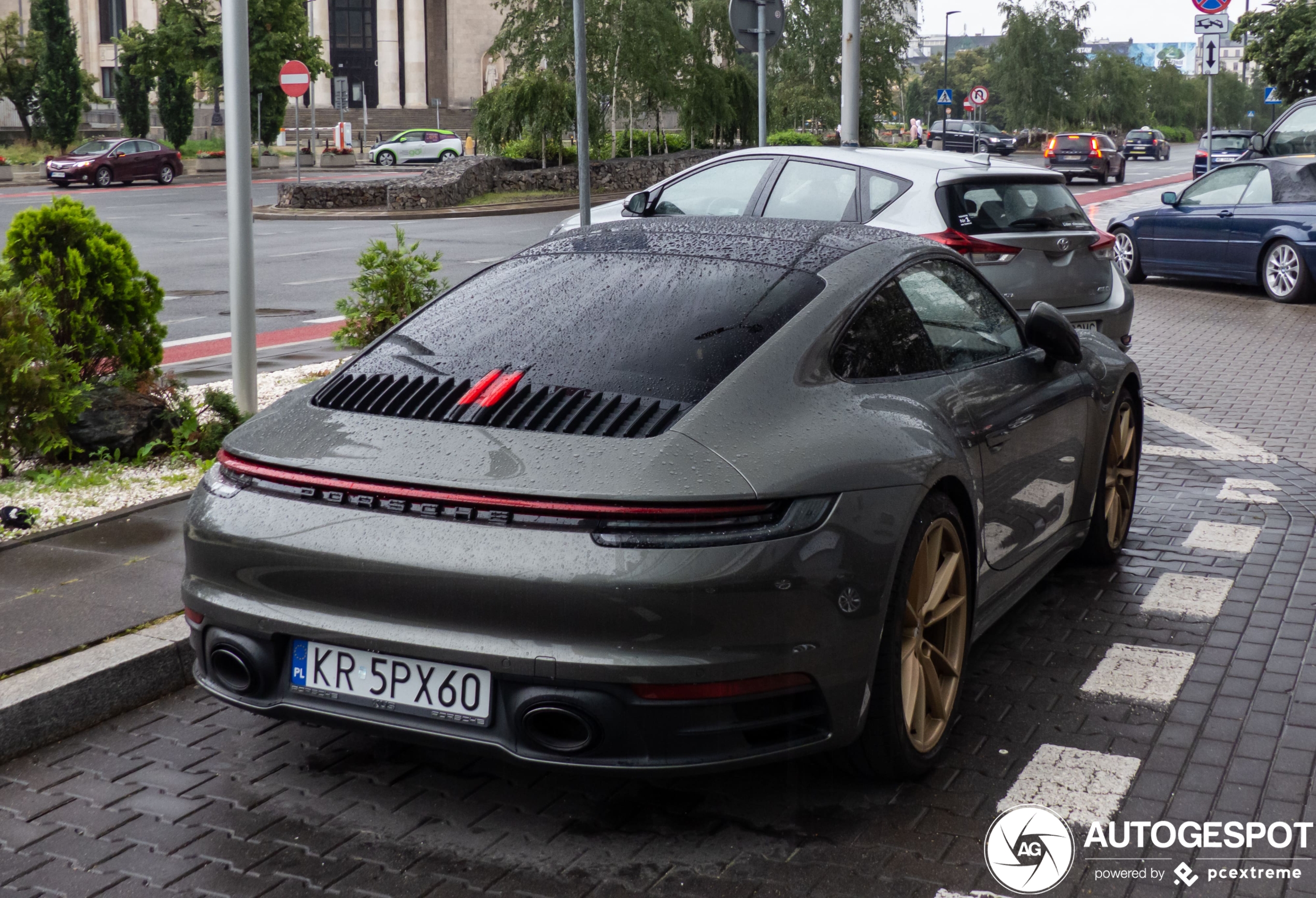 Porsche 992 Carrera 4S