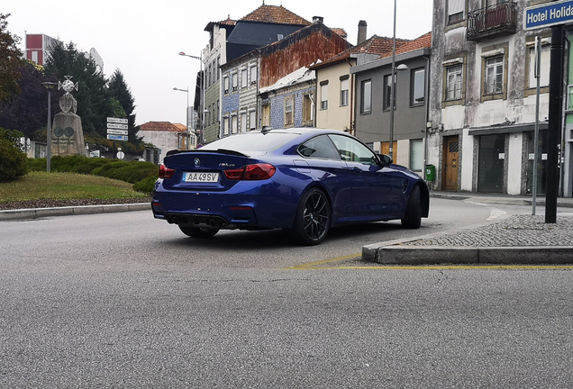 BMW M4 F82 CS