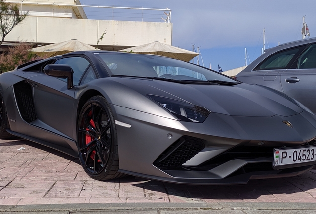 Lamborghini Aventador S LP740-4 Roadster