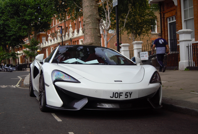 McLaren 570GT