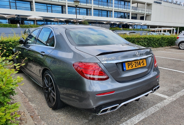 Mercedes-AMG E 63 S W213