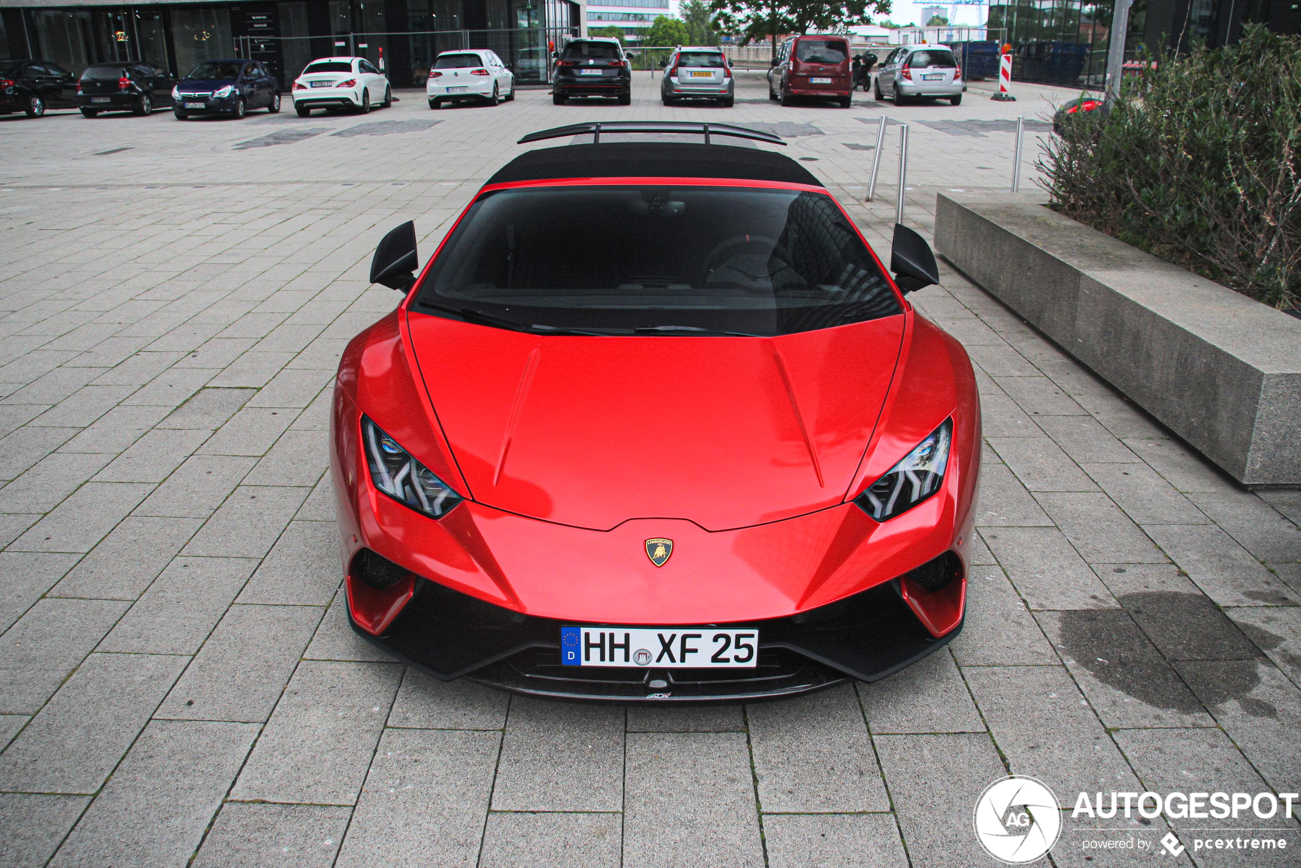 Lamborghini Huracán LP640-4 Performante Spyder