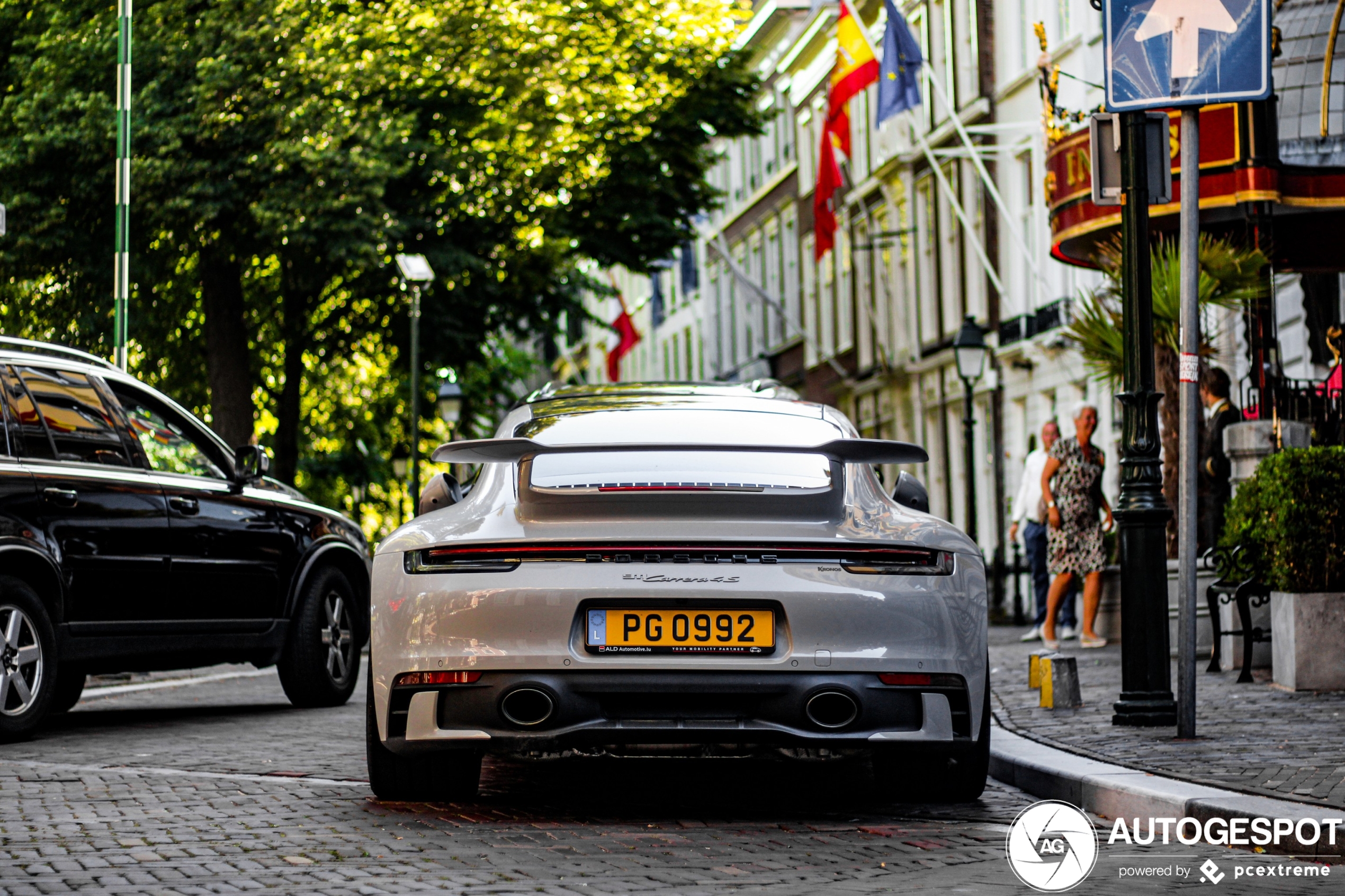 Porsche 992 Carrera 4S