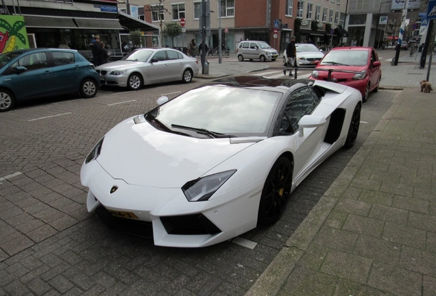 Lamborghini Aventador LP700-4 Roadster