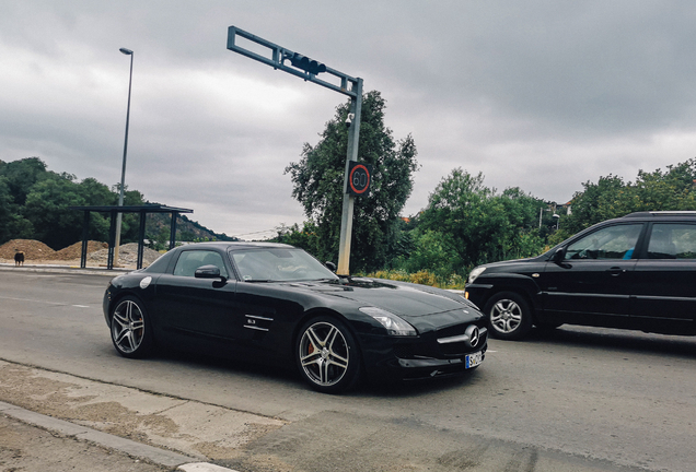 Mercedes-Benz SLS AMG