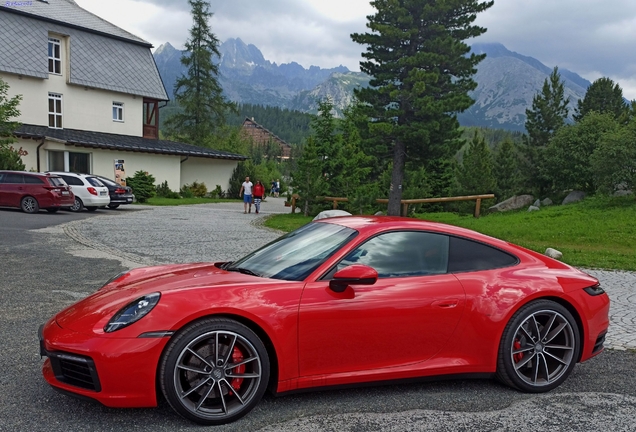 Porsche 992 Carrera 4S