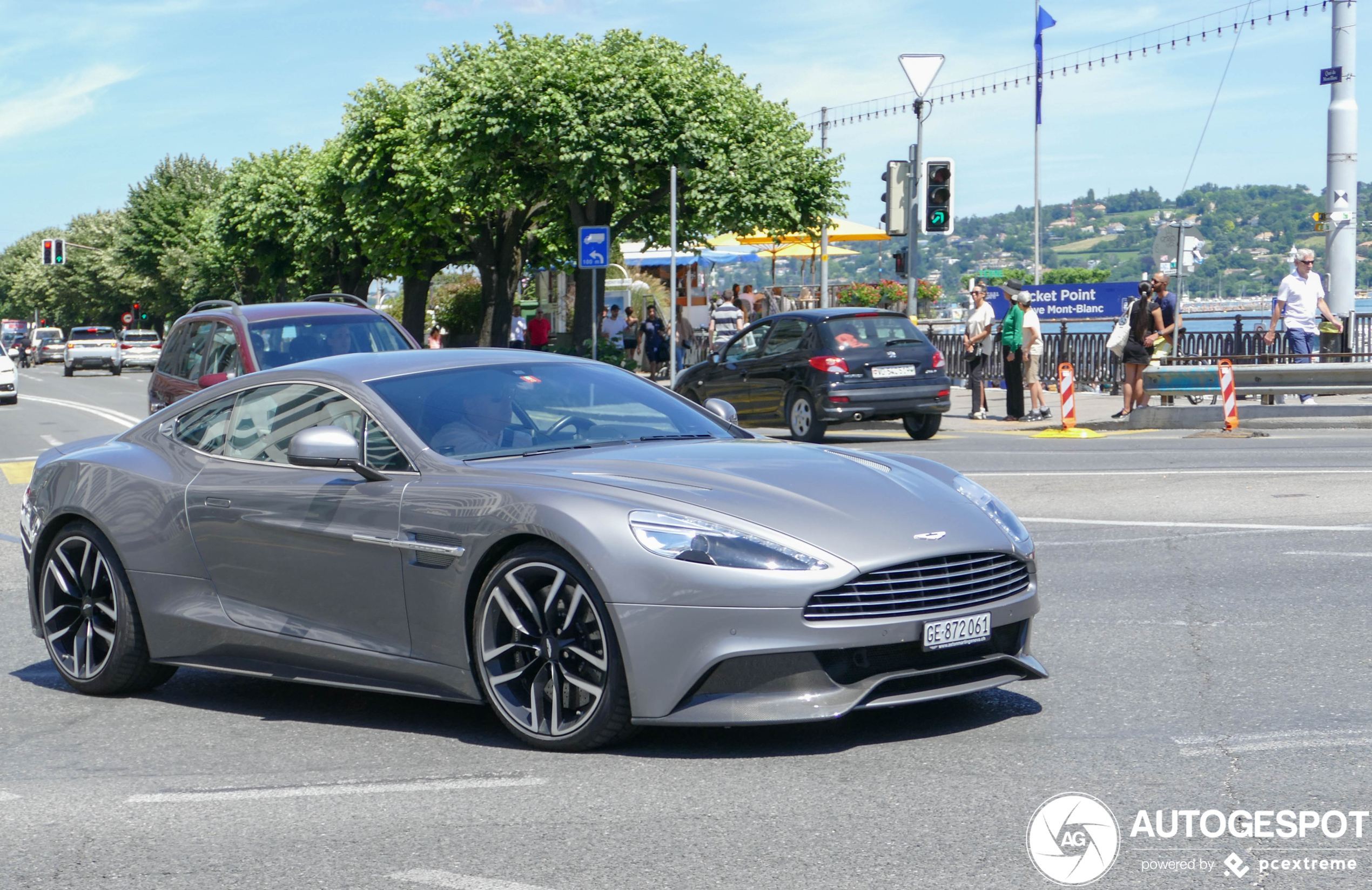 Aston Martin Vanquish 2013