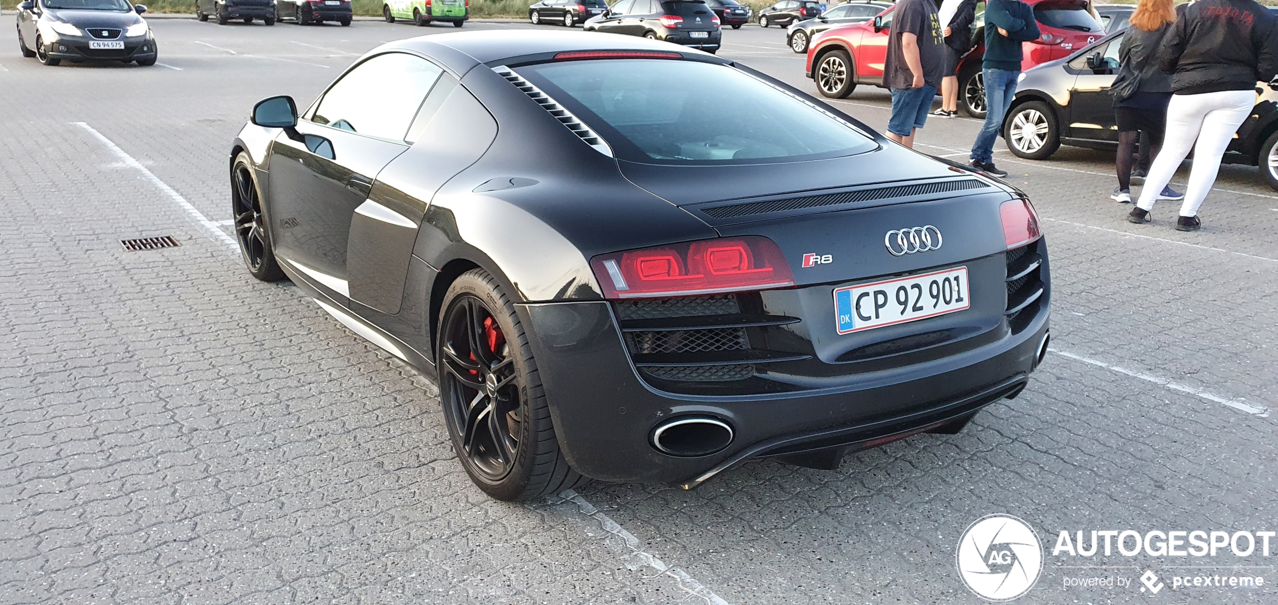 Audi R8 V10