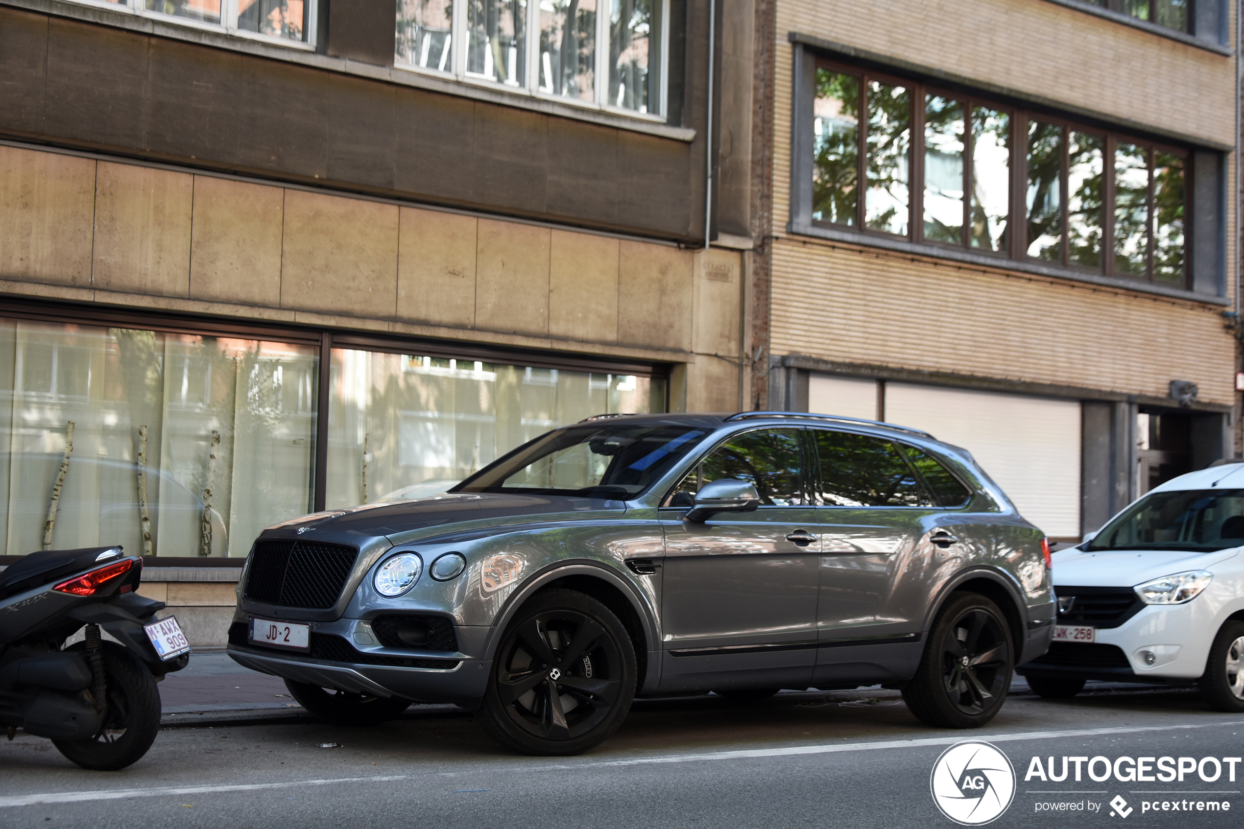 Bentley Bentayga V8