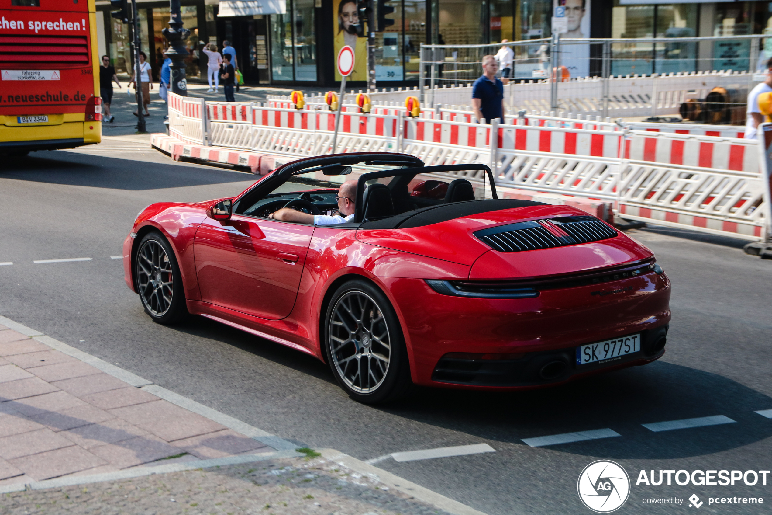 Porsche 992 Carrera 4S Cabriolet