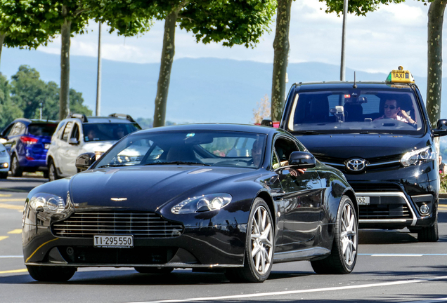 Aston Martin V8 Vantage S