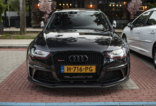 Audi RS4 Avant B8