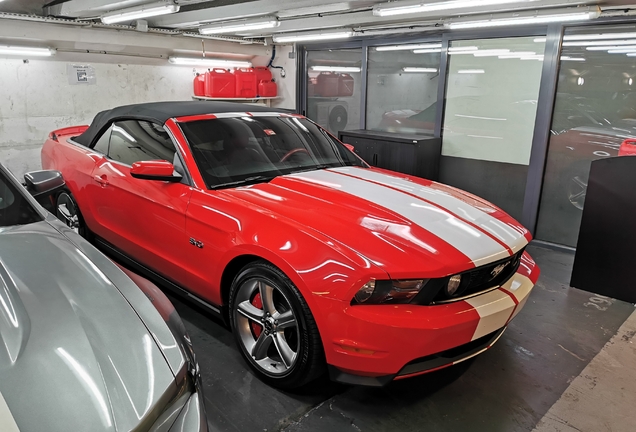 Ford Mustang GT Convertible 2011