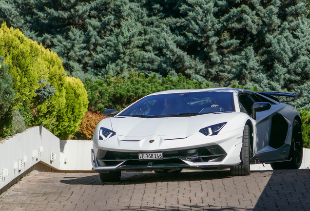 Lamborghini Aventador LP770-4 SVJ