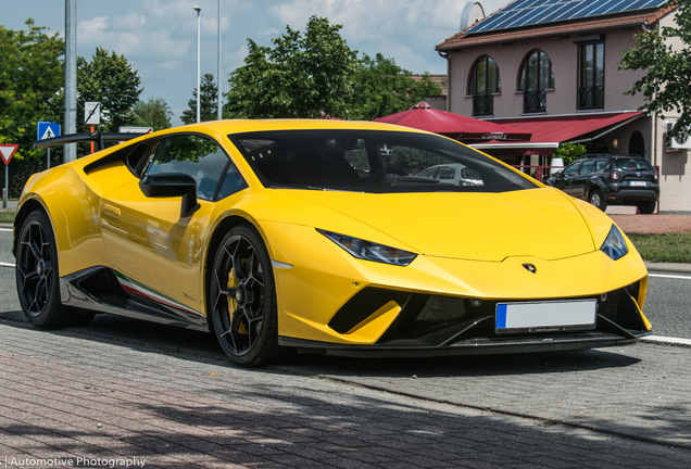 Lamborghini Huracán LP640-4 Performante