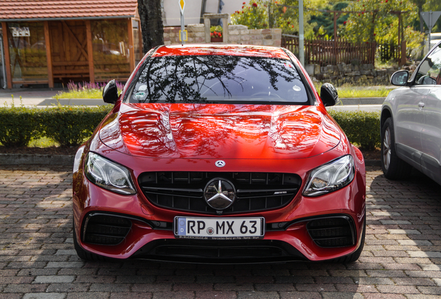 Mercedes-AMG E 63 S W213