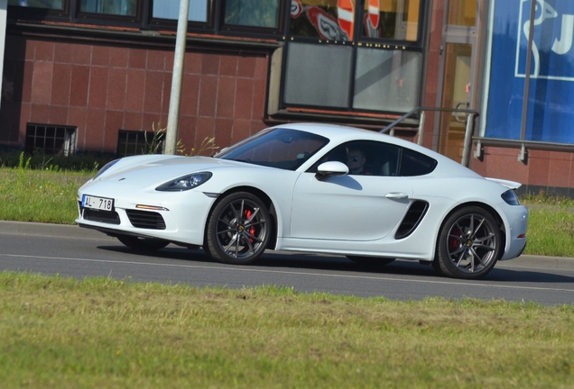 Porsche 718 Cayman S