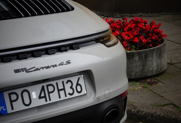 Porsche 992 Carrera 4S Cabriolet