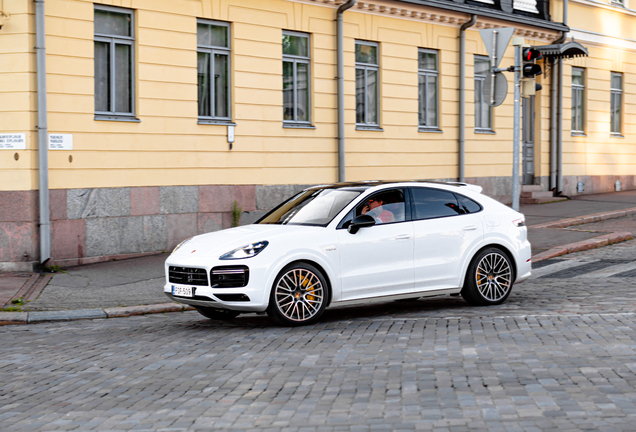 Porsche Cayenne Coupé Turbo S E-Hybrid