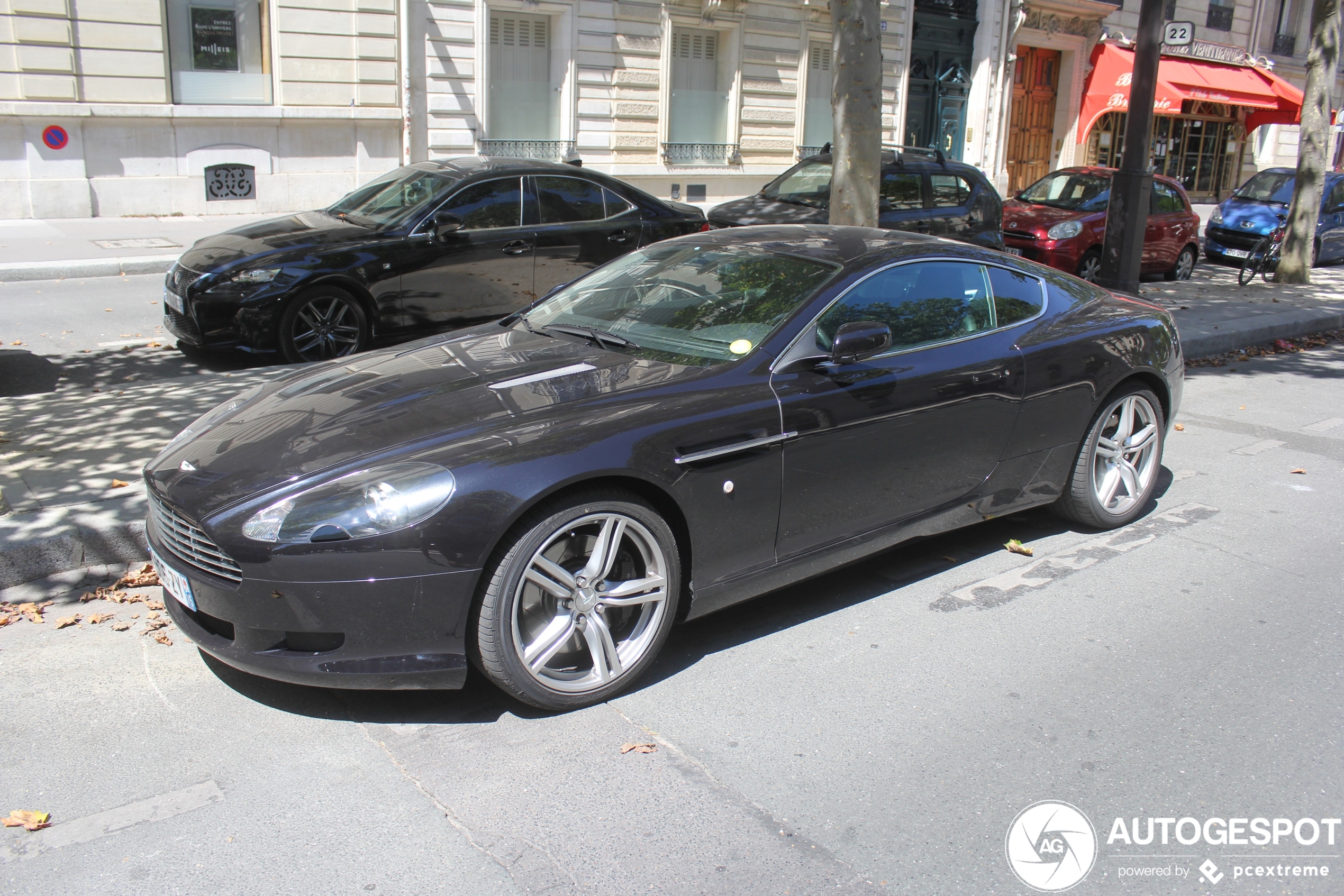 Aston Martin DB9