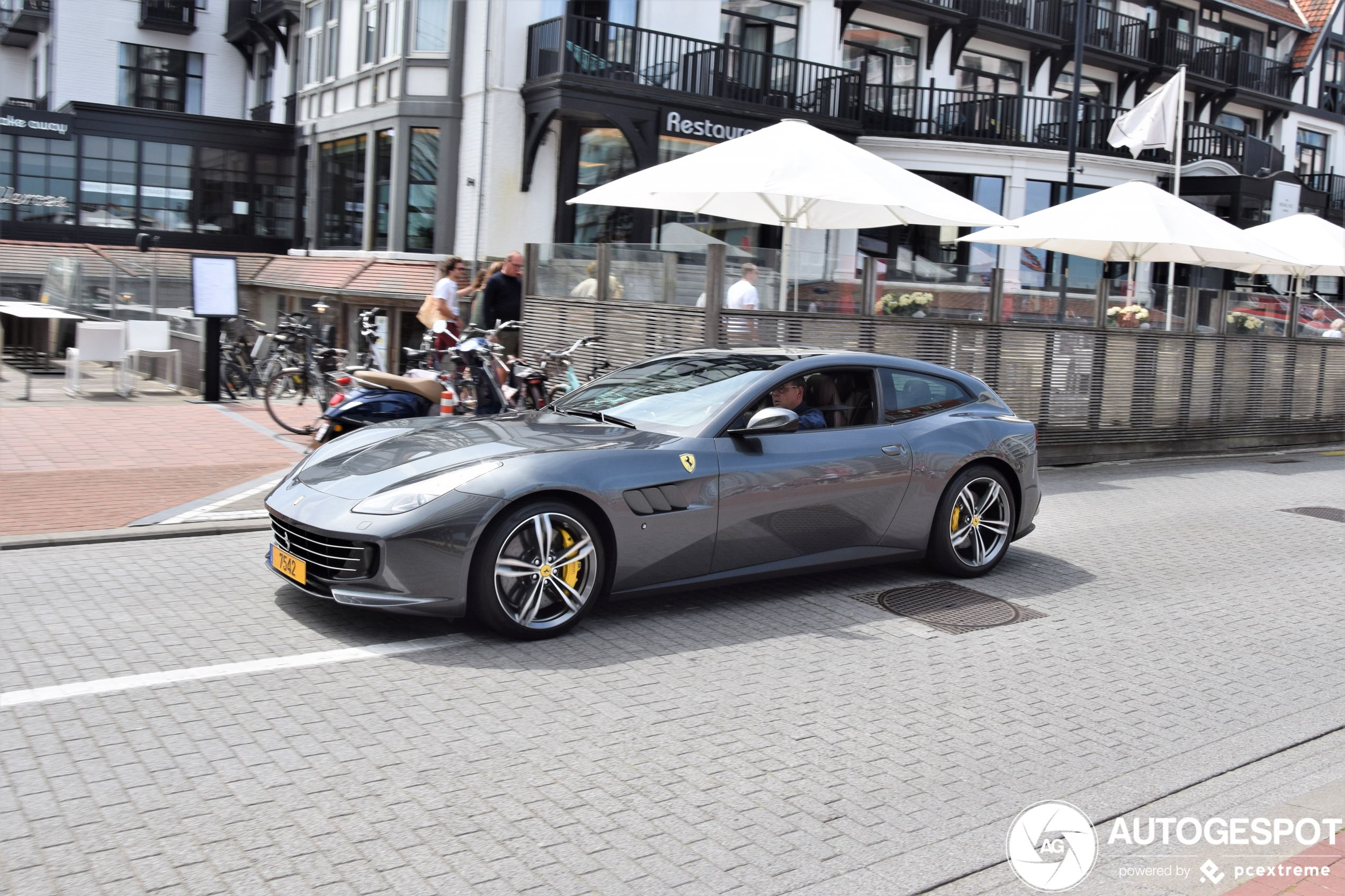 Ferrari GTC4Lusso