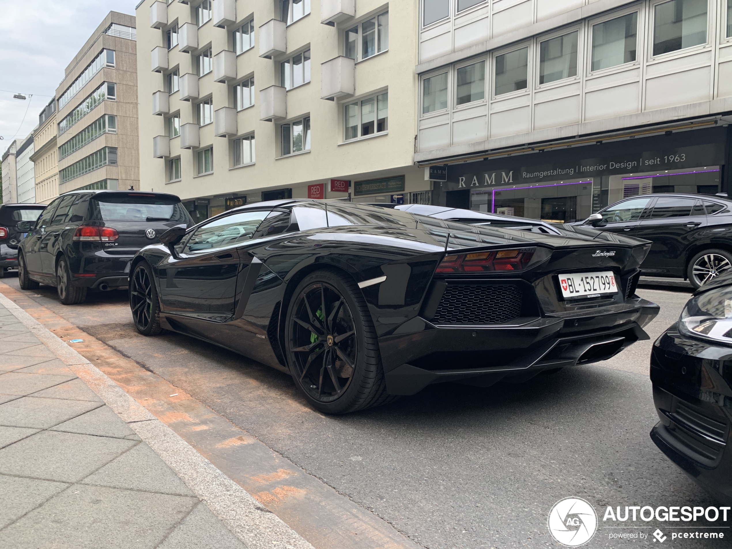 Lamborghini Aventador LP700-4 Roadster