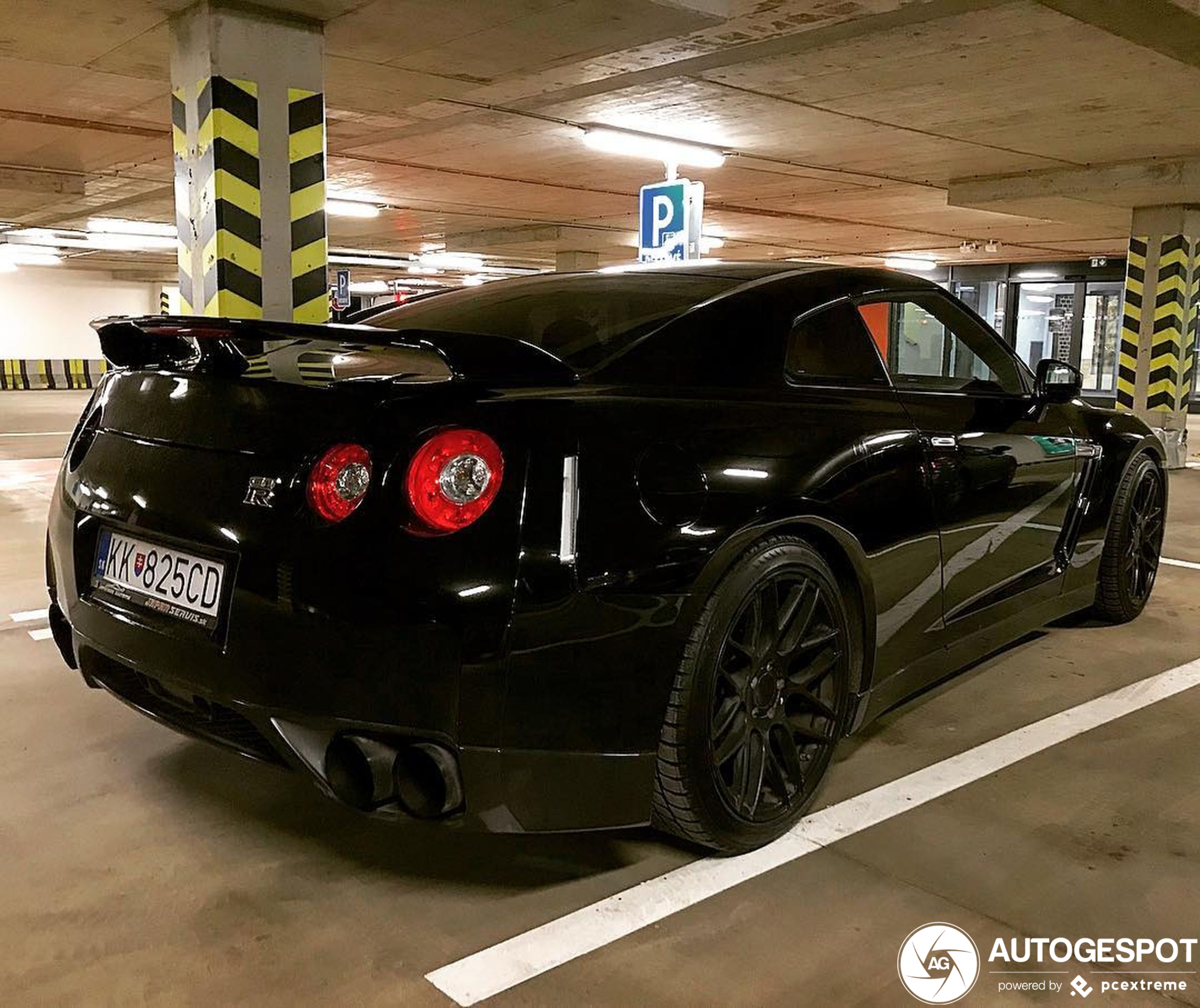 Nissan GT-R