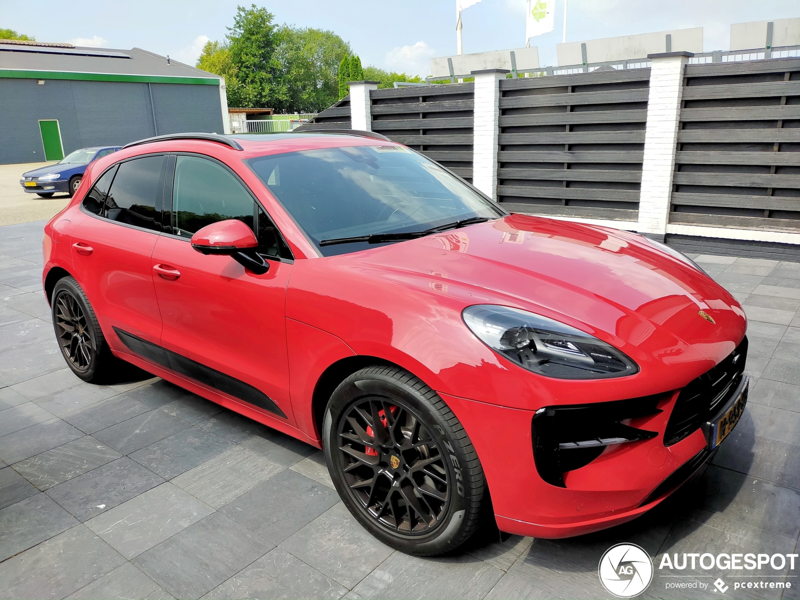 Porsche 95B Macan GTS MkII