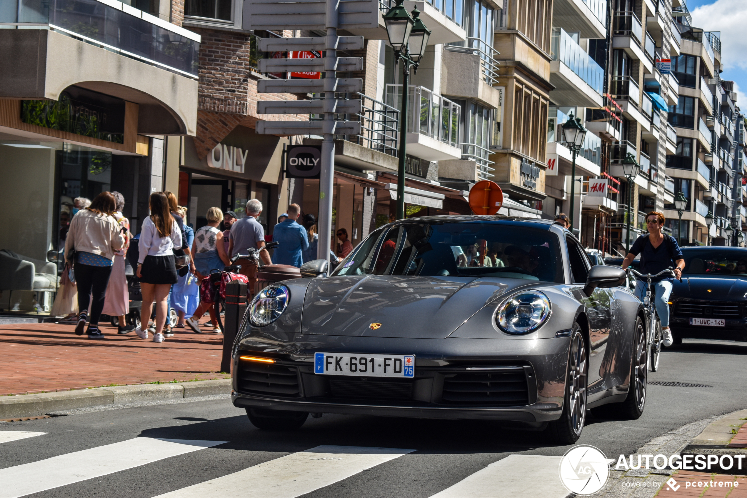 Porsche 992 Carrera 4S