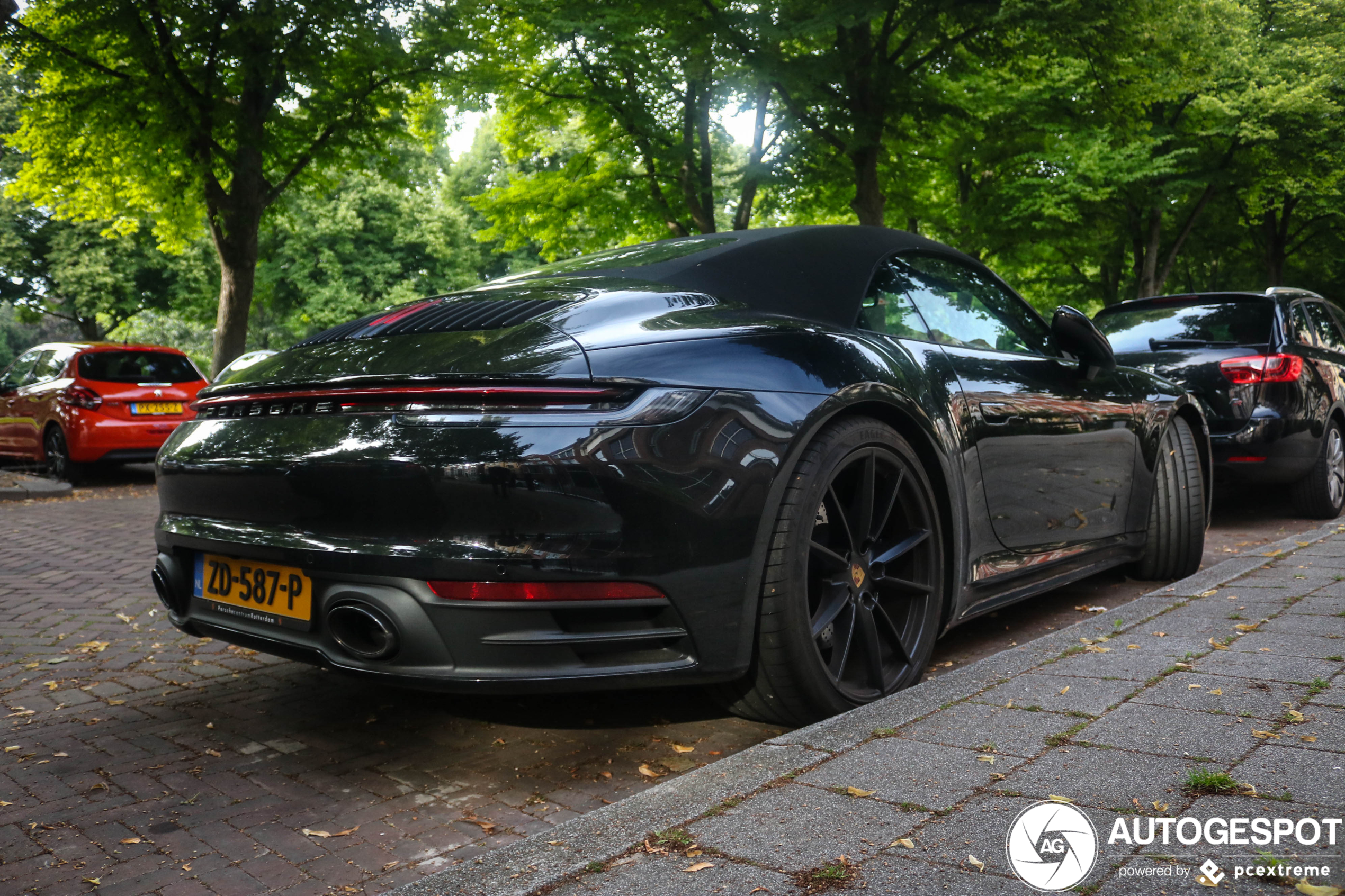 Porsche 992 Carrera 4S Cabriolet