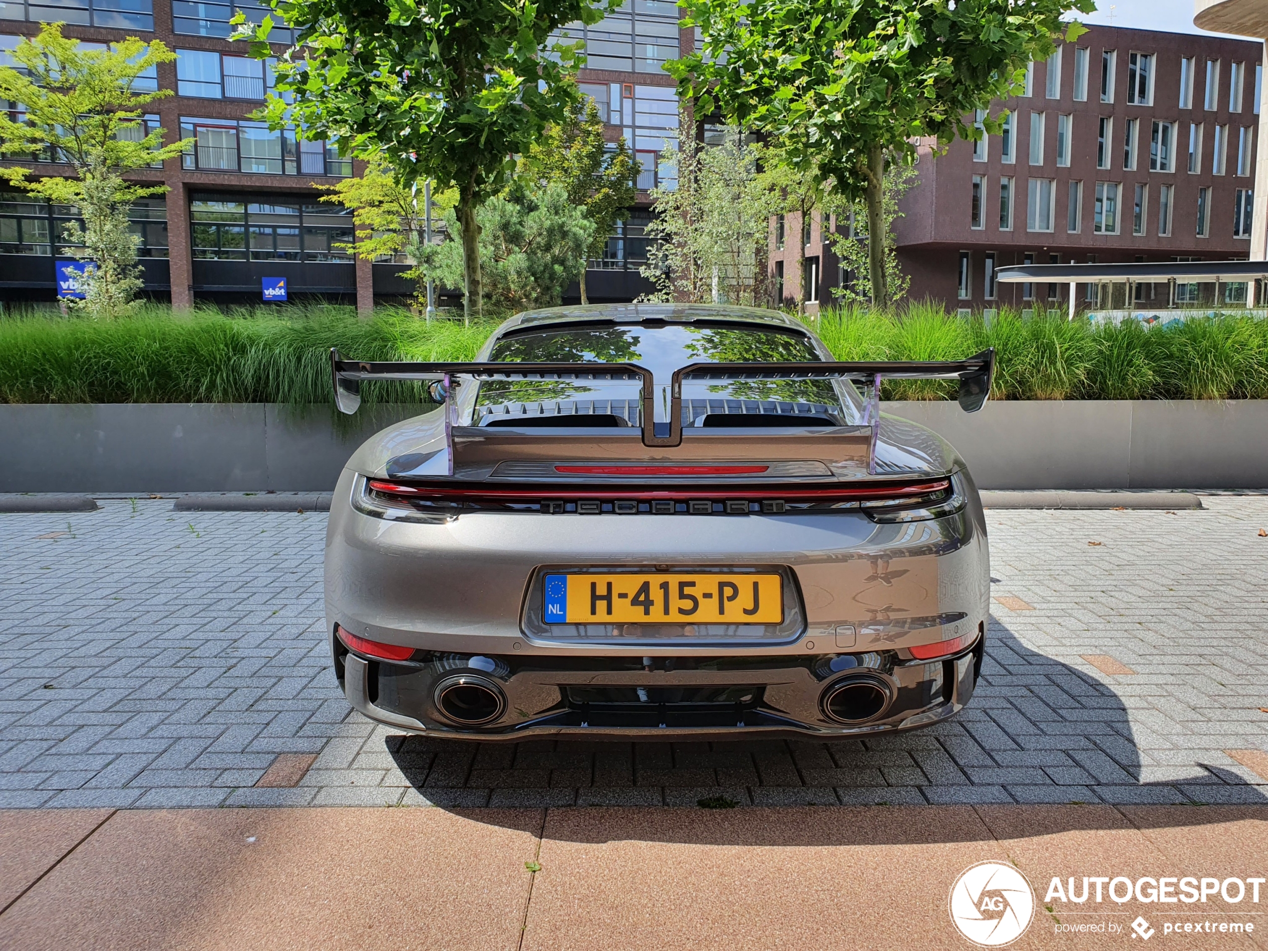 Porsche TechArt 992 Carrera 4S