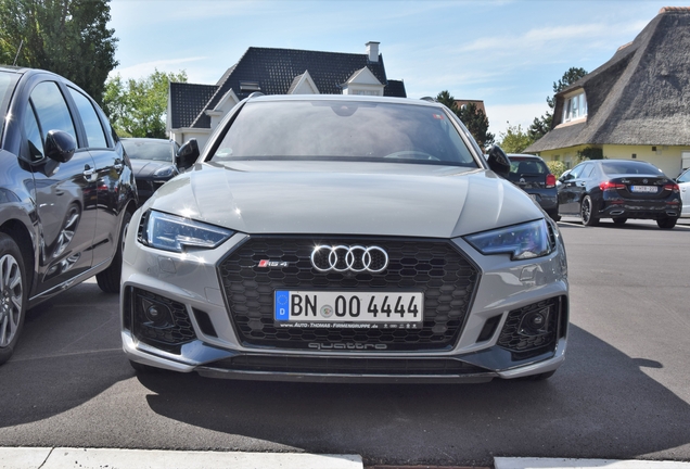 Audi RS4 Avant B9