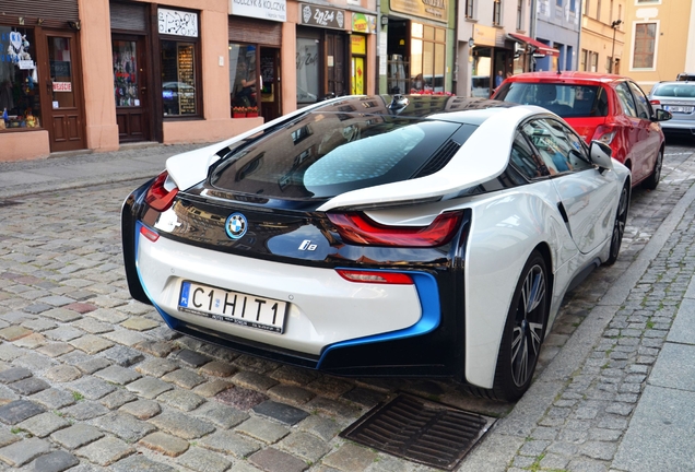 BMW i8