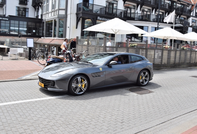 Ferrari GTC4Lusso