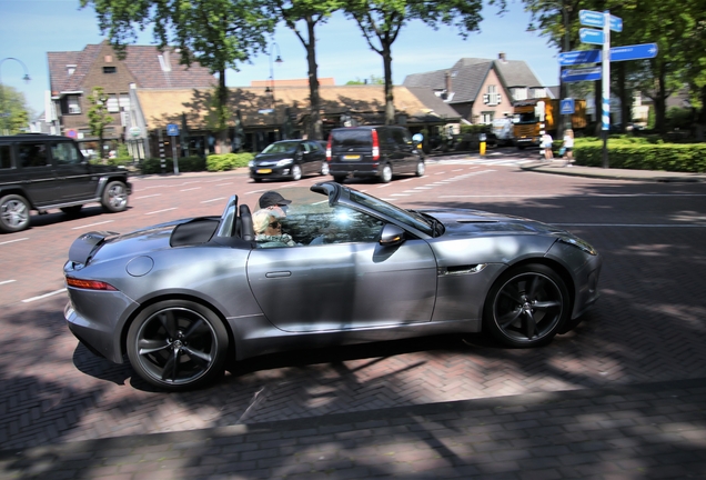 Jaguar F-TYPE S Convertible