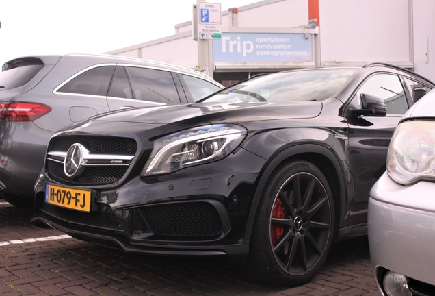 Mercedes-Benz GLA 45 AMG X156