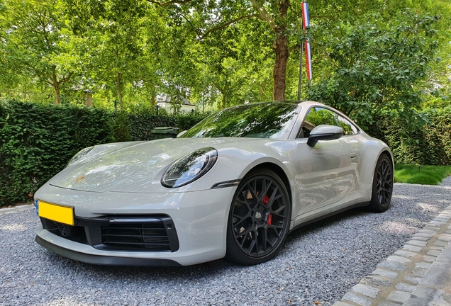 Porsche 992 Carrera 4S