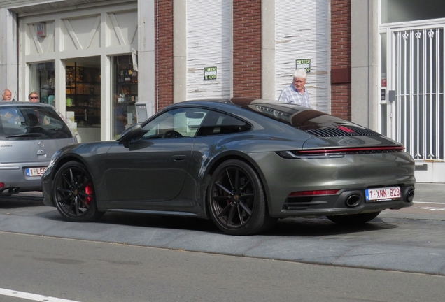 Porsche 992 Carrera 4S