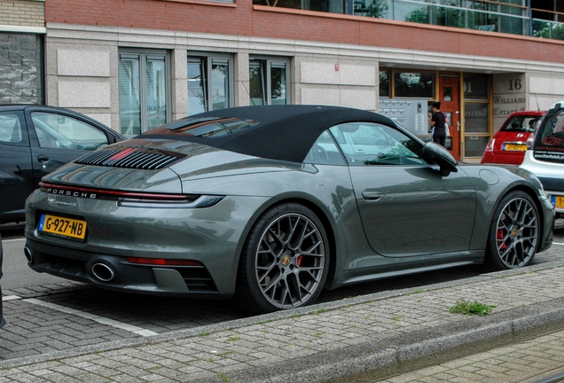 Porsche 992 Carrera 4S Cabriolet