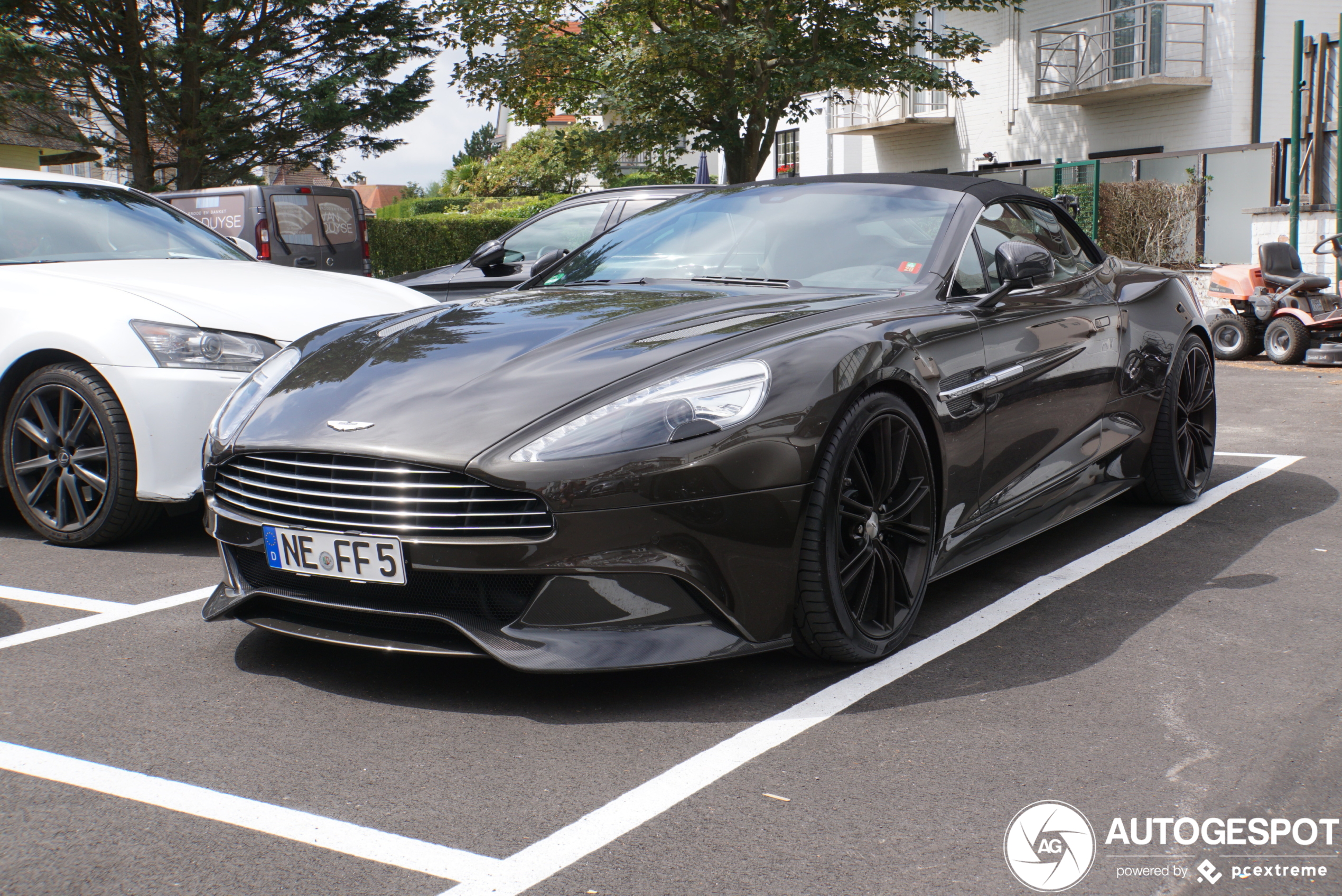 Aston Martin Vanquish Volante