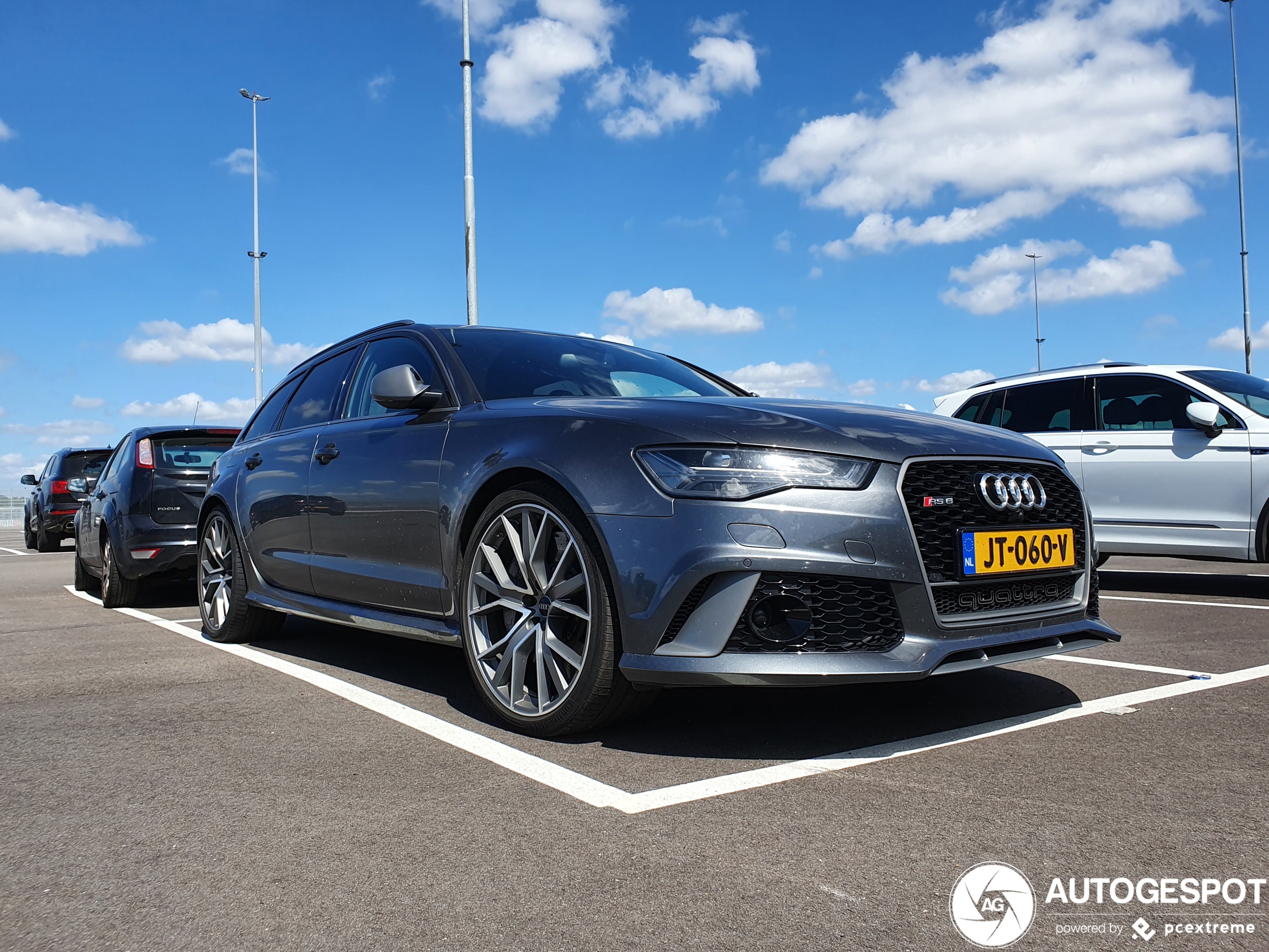 Audi RS6 Avant C7 2015