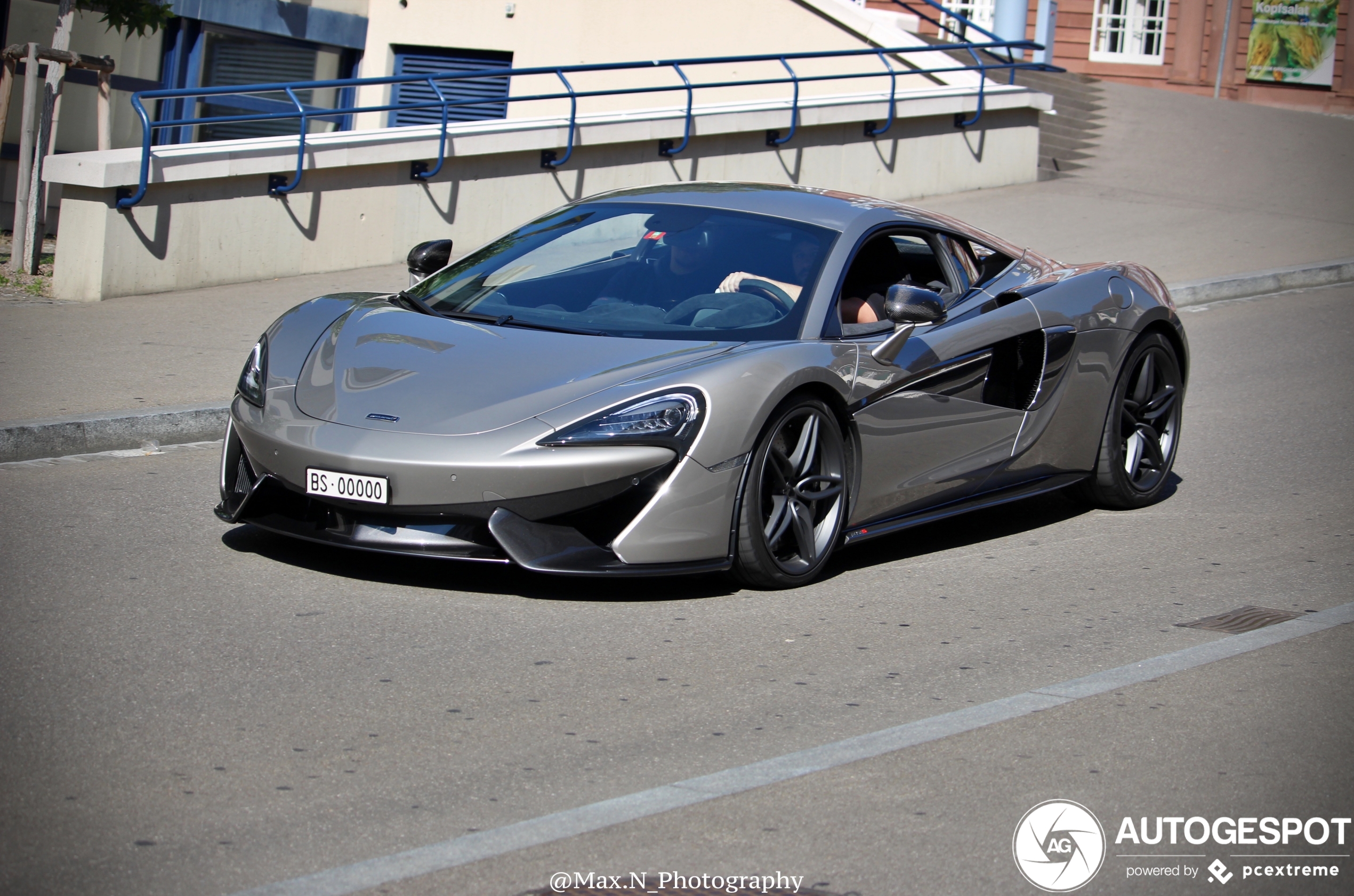 McLaren 570S