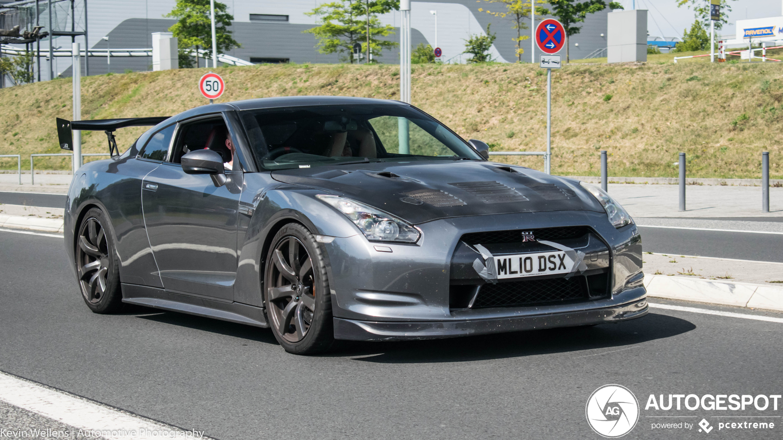 Nissan GT-R