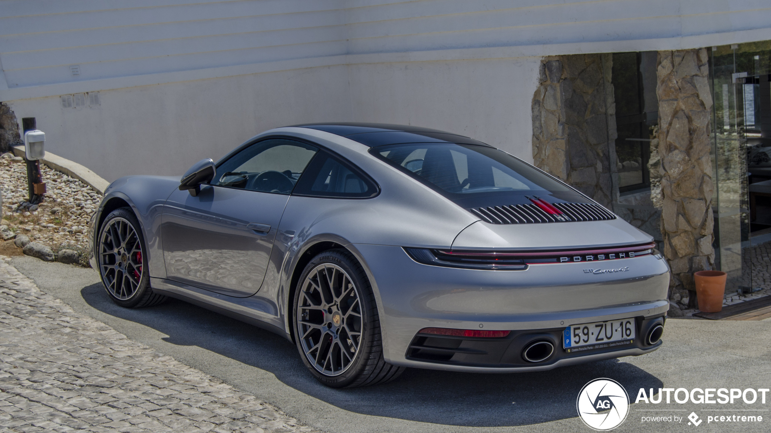 Porsche 992 Carrera 4S