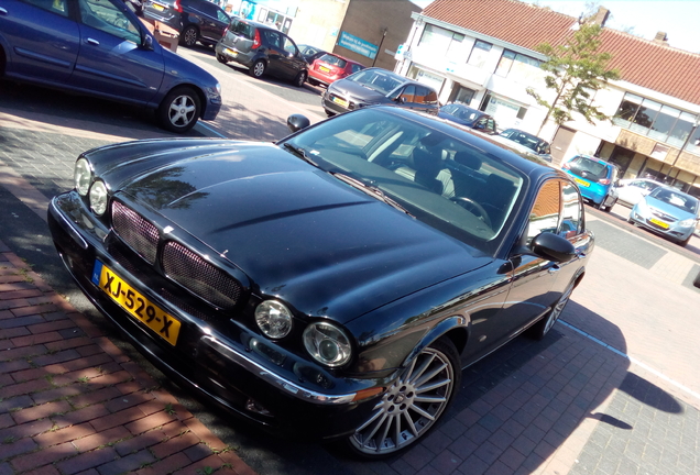 Jaguar XJR